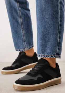 Czarne Sneakersy VICES w Stylu Basic ze Wstawkami z Imitacji Nubuku Akila