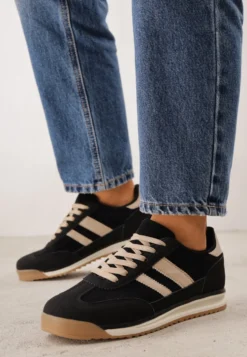 Czarne Sneakersy w Stylu Retro z Panelami z Imitacji Zamszu i Przeszyciami na Cholewce Scarfia