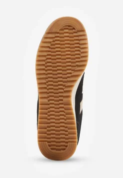 Czarne Sneakersy w Stylu Retro z Panelami z Imitacji Zamszu i Przeszyciami na Cholewce Scarfia