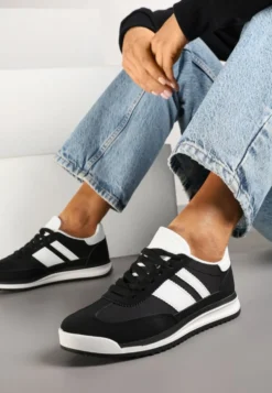 Czarne Sneakersy w Stylu Tenisówek Ozdobione Paskami Lilmi