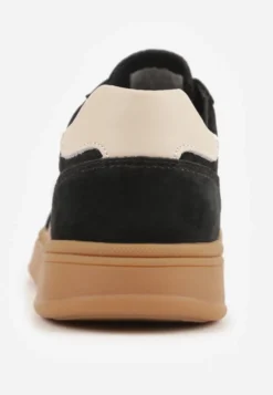 Czarne Sneakersy ze Skóry Naturalnej z Geometrycznym Wzorem Zetisius