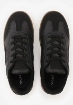 Czarne Sneakersy z Ozdobnymi Przeszyciami przed Kostkę Redala
