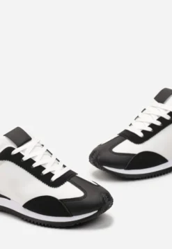 Czarne Sneakersy z Ozdobnymi Wstawkami Fania