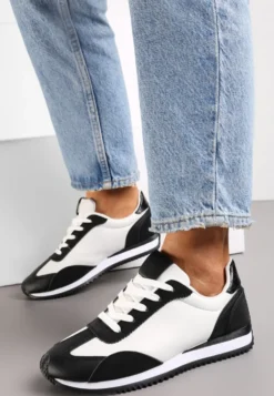 Czarne Sneakersy z Ozdobnymi Wstawkami Fania