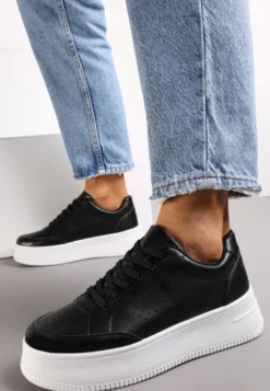 Czarne Sneakersy z Perforacją na Platformie Treresa
