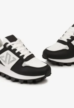 Czarne Sneakersy z Szerokim Protektorem i Brokatową Naszywką Afradia