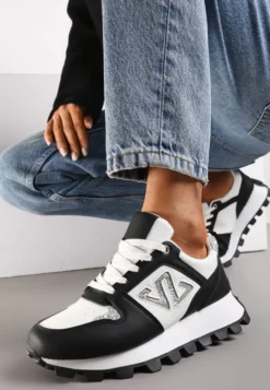 Czarne Sneakersy z Szerokim Protektorem i Brokatową Naszywką Afradia