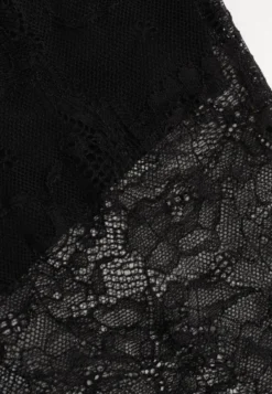 Czarne Spodnie High Waist o Kroju Dzwonów z Koronki Ferella