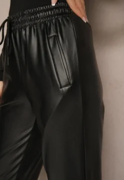 Czarne Spodnie High Waist z Imitacji Skóry z Gumką w Talii Esaleira