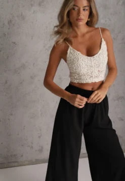 Czarne Spodnie High Waist z Szerokimi Nogawkami z Wiskozą Wykończone Gumką w Talii Crisantas