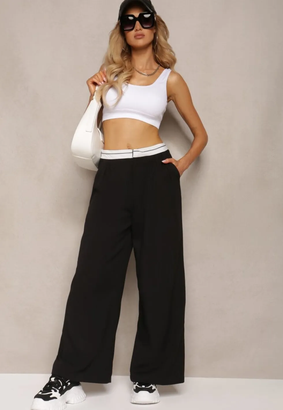 Czarne Spodnie z Wiskozy Palazzo High Waist Zapinane na Suwak Nellieva