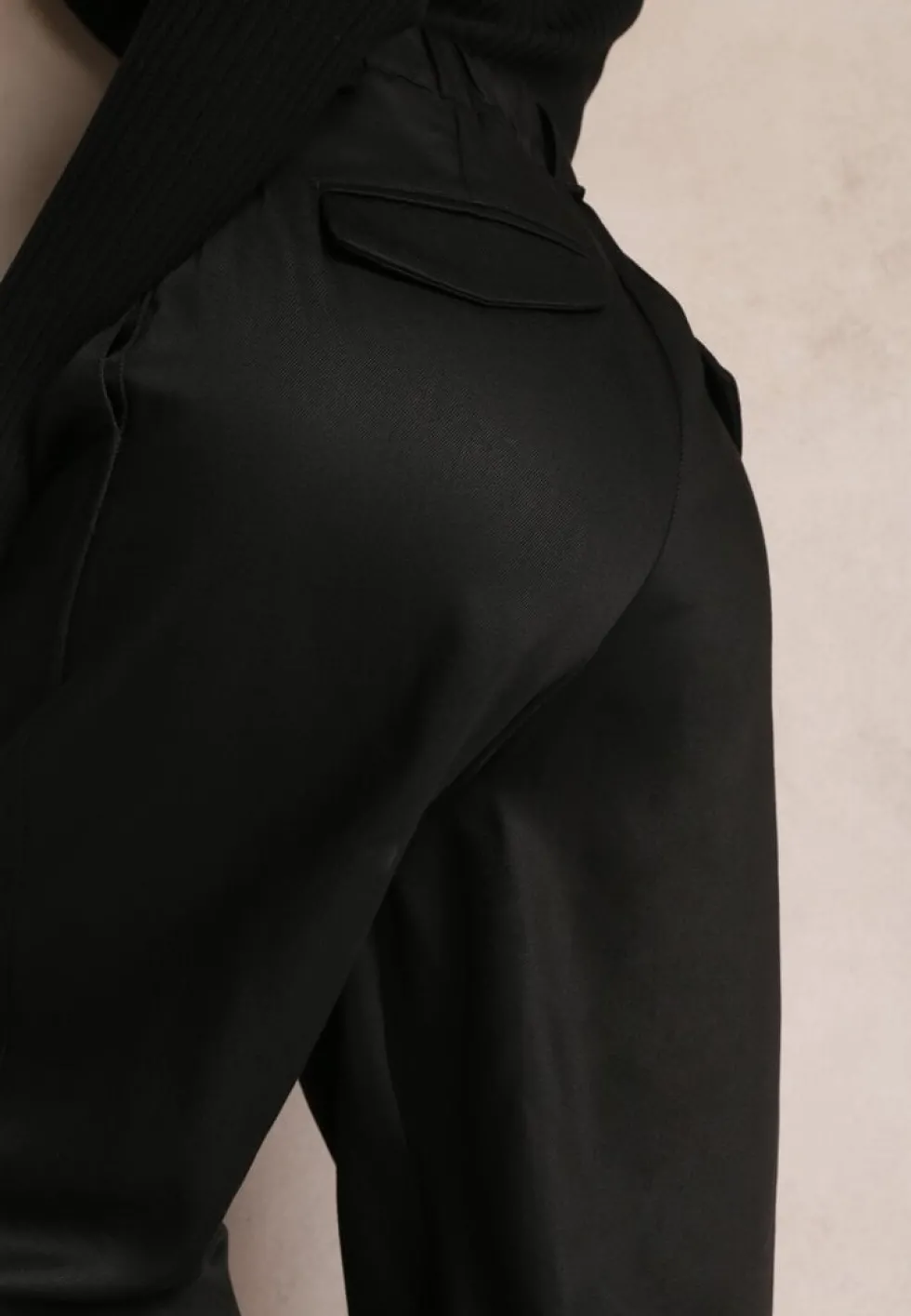 Czarne Szerokie Spodnie High Waist z Kieszeniami Keanne