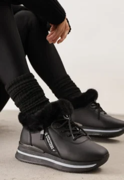 Czarne Sznurowane Botki Sneakersy z Futerkiem Gameda