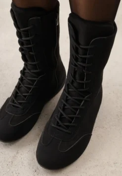 Czarne Wysokie Sneakersy Typu Boxing Boots z Ocieplaną Wyściółką Tilpera
