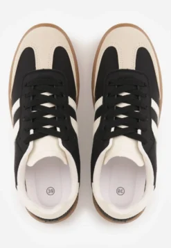 Czarno-Beżowe Casualowe Sneakersy na Płaskiej Podeszwie z Paskami Jereria