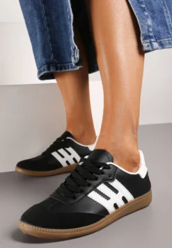 Czarno-Białe Casualowe Sznurowane Sneakersy na Płaskiej Podeszwie z Paskami po Bokach Weiara