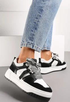 Czarno-Białe Sneakersy na Niskiej Platformie z Zawieszką i Ozdobnymi Sznurówkami Salam