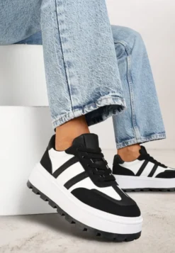 Czarno-Białe Sneakersy na Tłoczonej Platformie z Ozdobnymi Paskami Fonivena