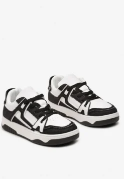 Czarno-Białe Sneakersy Ozdobione Jeansowymi Naszywkami Cliome