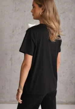 Czarno-Biały Bawełniany T-shirt o Klasycznym Kroju z Kwiatowymi Aplikacjami 3D Morgane