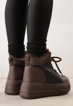 Czarno-Brązowe Sneakersy Śniegowce Vices na Tłoczonej Platformie z Napisem Olinnea