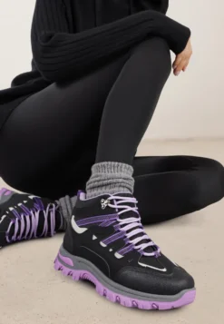 Czarno-Fioletowe Buty Trekkingowe Traperki Vices ze Sznurowaną Cholewką Afellie