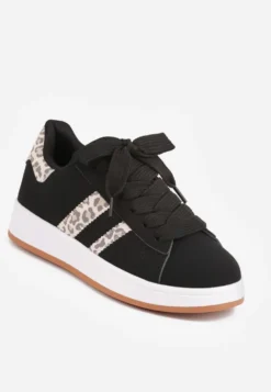 Czarno-Panterkowe Sneakersy na Niskiej Platformie z Naszywkami Flordexia