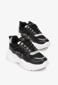 Czarno-Szare Sneakersy na Tłoczonej Podeszwie Zdobione Sznurkiem Wokół Pellesti