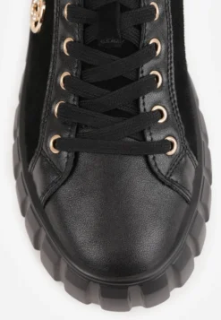 Czarno-Złote Sneakersy Skórzane z Chunky Podeszwą i Metalicznymi Wstawkami Volla