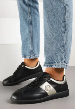 Czarno-Złote Sneakersy Skórzane Typu Kultowe Tenisówki z Metaliczną Aplikacją Ollisena