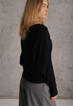 Czarny Basic Sweter Nietoperz z Wiskozą Rosanel