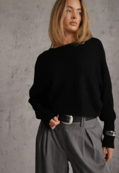 Czarny Basic Sweter Nietoperz z Wiskozą Rosanel