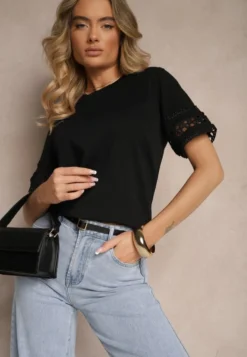 Czarny Bawełniany T-shirt z Ażurowymi Rękawkami Zolreia