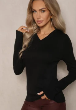 Czarny Casualowy Sweter z Dekoltem w Serek Amitta
