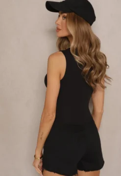 Czarny Crop Top z Prążkowanego Materiału Nevonessa