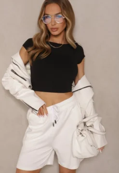 Czarny Dopasowany T-shirt z Bawełny z Dekoltem o Kształcie Łódki Gallenia