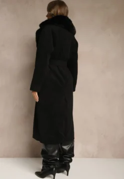 Czarny Dwurzędowy Płaszcz Elegancki z Futrzanym Kołnierzem i Paskiem Ezanttia