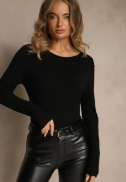 Czarny Gładki Sweter w Minimalistycznym Stylu Tevra