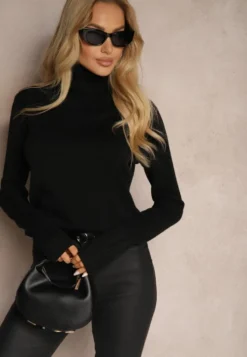 Czarny Golf Sweter o Dopasowanym Kroju z Kaszmirem Zairith