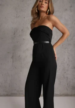 Czarny Kombinezon VICES Bandeau z Falbankami i Paskiem w Eleganckim Stylu Pinoia