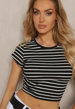 Czarny Prążkowany T-shirt z Bawełny o Krótkim Kroju Zolira