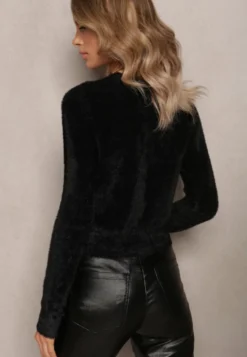 Czarny Puchaty Sweter o Krótkim Kroju Darilin