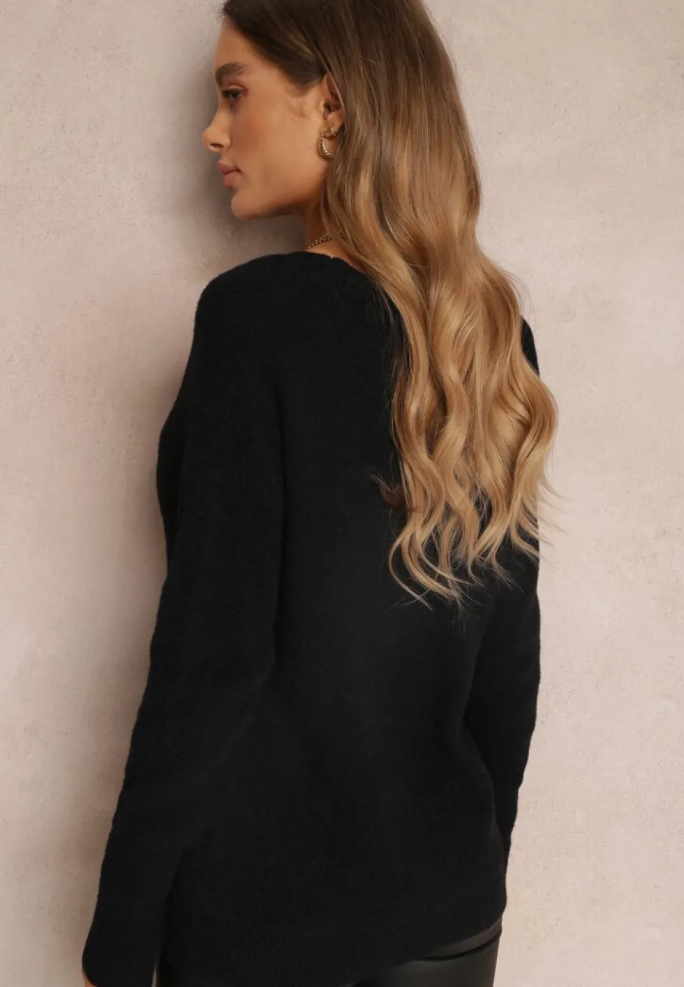 Czarny Sweter Lyna