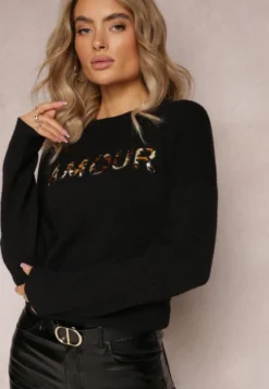 Czarny Sweter z Naszywkami z Napisem Amour Mavilla