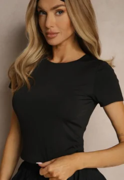 Czarny T-shirt Cropped z Wiskozą Efranessa