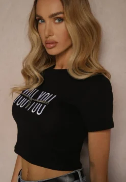 Czarny T-shirt z Bawełny Ozdobiony Łańcuchem i Napisem Olithel