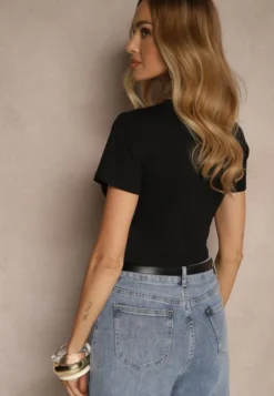 Czarny T-shirt z Bawełny Ozdobiony Łańcuchem i Napisem Olithel