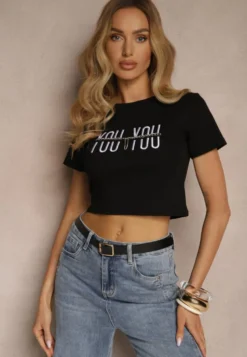 Czarny T-shirt z Bawełny Ozdobiony Łańcuchem i Napisem Olithel