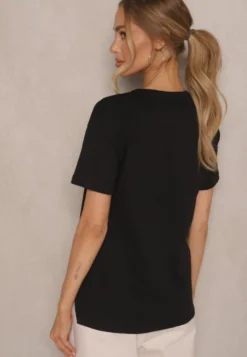 Czarny T-shirt z Dłuższym Tyłem Zdobiony Haftem Ninilla