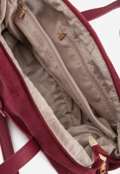 Czerwona Elegancka Torebka Shopper Bag o Fakturze Zamszu z Paskiem z Klamerką Mudrey